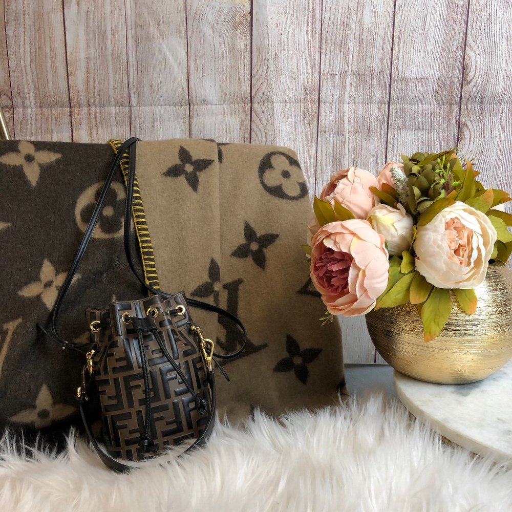 Mini Fendi Mon Tresor bag